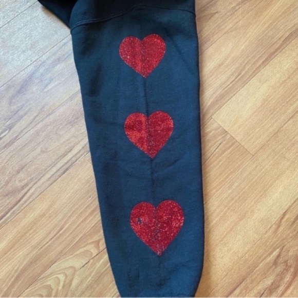 Carmar Los Angeles Black Crew Neck Sweatshirt Red Studded Heart Sleeves Size SML - Picture 10 of 16
